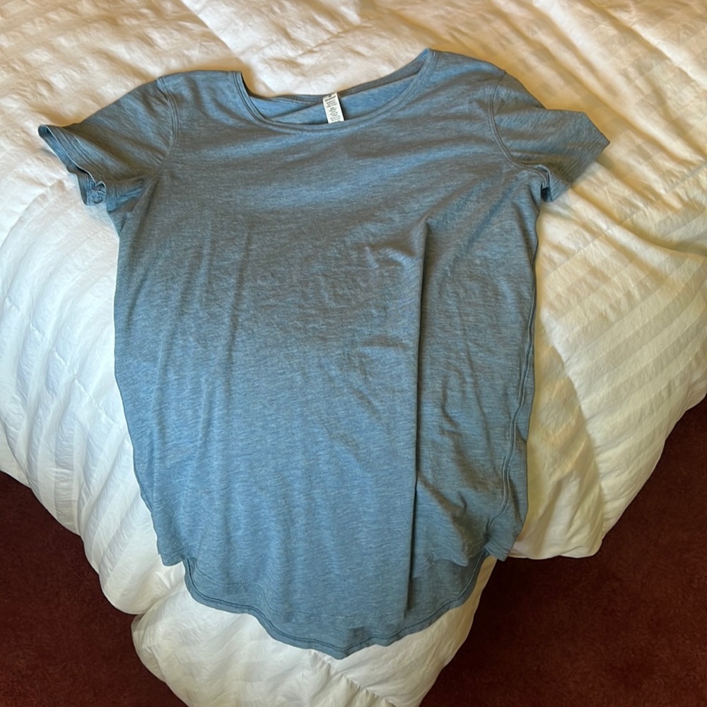 Lululemon Tee